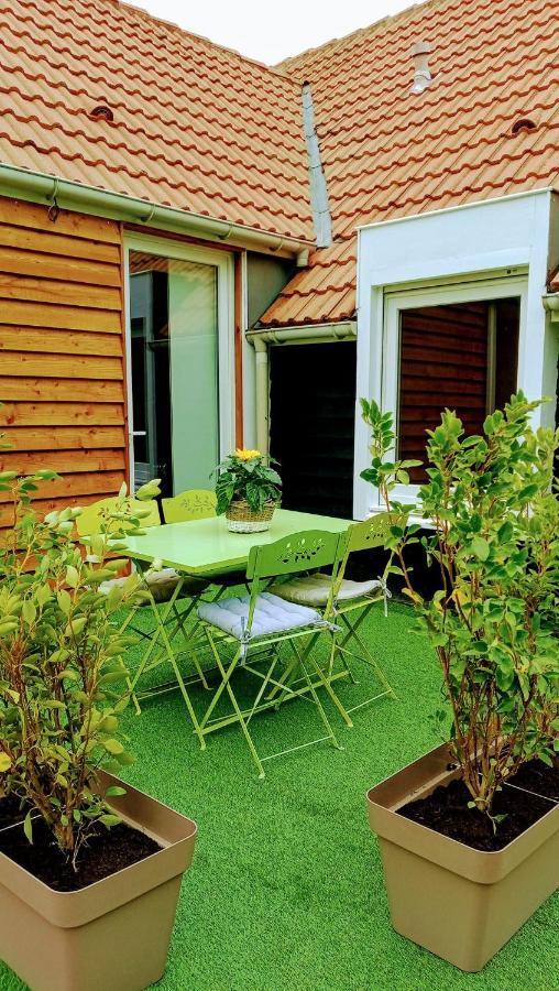 Ferienhaus Le Du Marais. Houlle